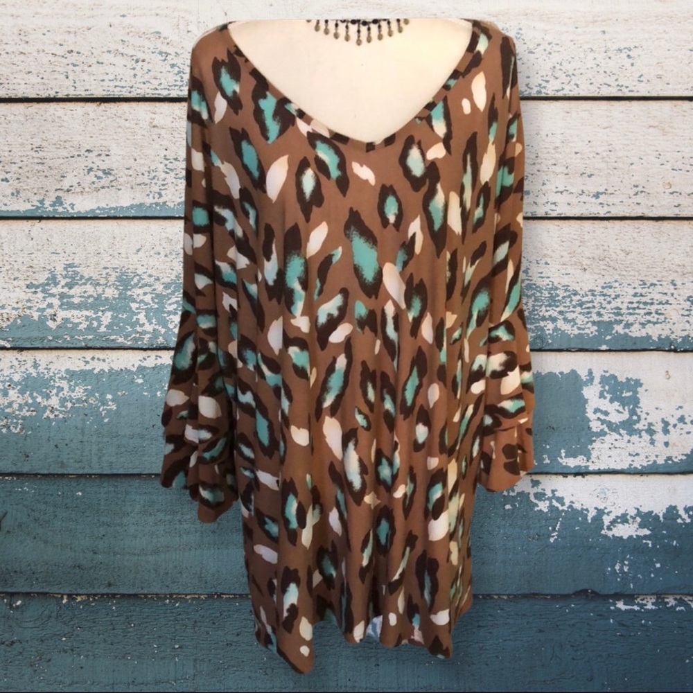 Plus size Boutique Leo top